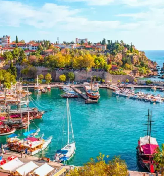 Antalya'ya 8 Ayda 12 Milyona Yakın Turist