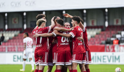 Ümraniyespor, Boluspor’u 4-2 Mağlup Ederek Galibiyete Uzandı: Maç Özeti ve Goller