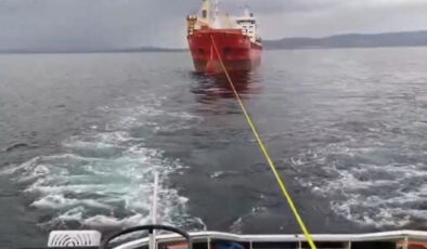 Çanakkale Boğazı’nda Arıza Yapan Kuru Yük Gemisi Karabiga’ya Çekildi