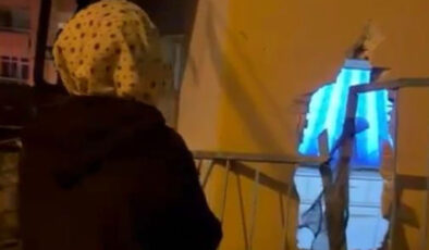 Kamyonet Geri Manevra Yaparken Eve Çarptı: Duvar Yıkıldı, Ev Sahibi Yaralandı