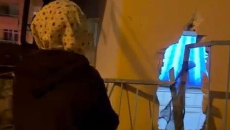 Kamyonet Geri Manevra Yaparken Komşunun Evine Çarptı: Duvar Yıkıldı, Ev Sahibi Yaralandı