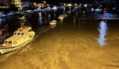 Çanakkale’de Sağanak Yağışlar Hayatı Olumsuz Etkiledi: Kepez Çayı Taştı, Sarıçay Yükseldi