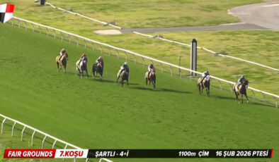 Mister Mmmmm Heyecanı Sosyal Medyayı Salladı: At Yarışı Spikerinin Viral Anlatımı