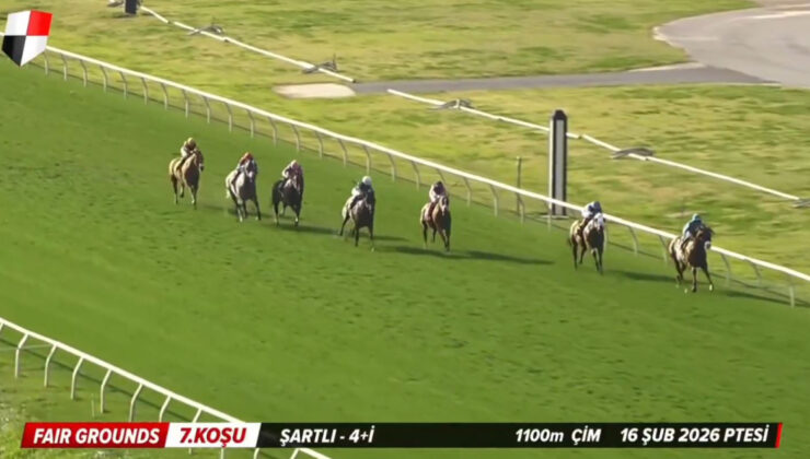 Mister Mmmmm Heyecanı Sosyal Medyayı Salladı: At Yarışı Spikerinin Viral Anlatımı