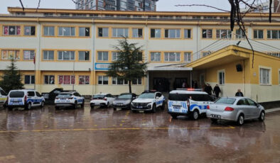 Kayseri’de Ortaokulda Bıçaklı Kavga: Öğrenci Yaralandı, Şüpheli Gözaltında