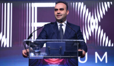 Bakan Kacır’dan ‘Generation Next Summit’te Yapay Zeka Vurgusu: Türkiye Dijital Dönüşüme Liderlik Ediyor