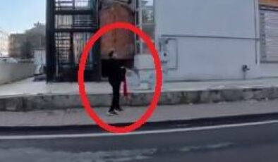 14 Yaşındaki Kahraman Sahabiye’de Bayrağı Yerden Aldı, Duygusal Anlar Kamerada