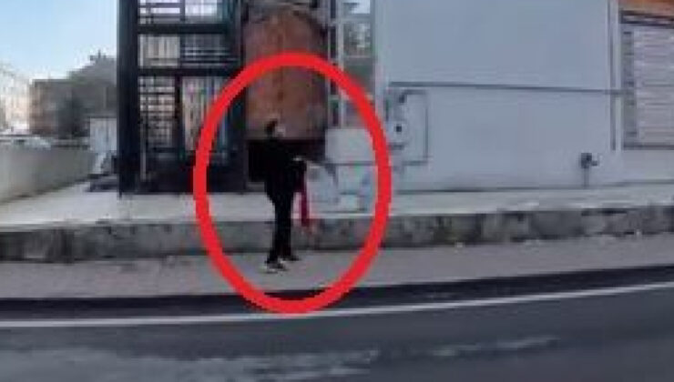 14 Yaşındaki Kahraman Sahabiye’de Bayrağı Yerden Aldı, Duygusal Anlar Kamerada