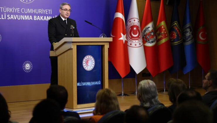 Son Dakika: Antalya’da Ev Yangını Faciası! Yaşlı Kadın Hayatını Kaybetti