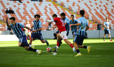 Adana Demirspor ile Özbelsan Sivasspor Arasındaki Trendyol 1. Lig Maçı 1-1 Berabere Sonuçlandı