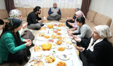 Ramazan Coşkusu Şemdinli’de Başladı: İlk İftar Heyecanı ve Birlik Vurgusu