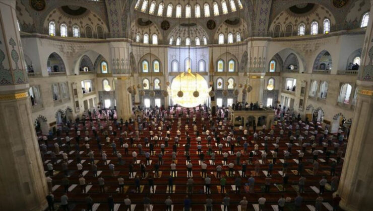 En Güzel Cuma Mesajları 2024: Anlamlı, Resimli ve Dualı Sözlerle Hayırlı Cumalar!