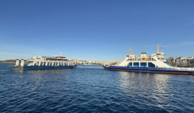 Bozcaada ve Gökçeada Feribot Seferleri Fırtına Nedeniyle İptal Edildi