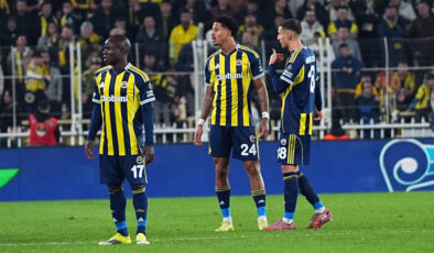 Tedesco’nun Taktik Hataları ve Kadro Tercihleri Fenerbahçe’yi Avrupa’ya Veda Ettirdi