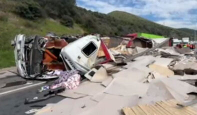 Son Dakika: TEM’de Trafik Kazası! İstanbul Yönü Kapanan Yolda Araçlar Kuyruk Oluşturdu