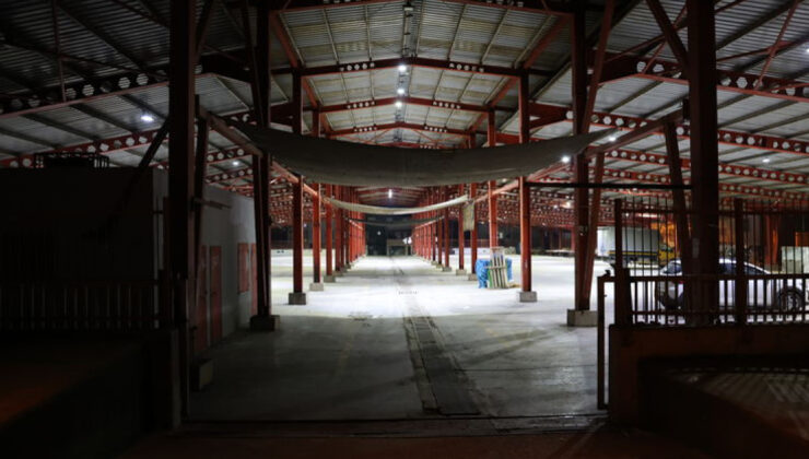 İzmir’de İftar Öncesi Şok: Belediye Yetkilisine Bıçaklı Saldırı ve Bebek Arabası Faciasında Tutuklama