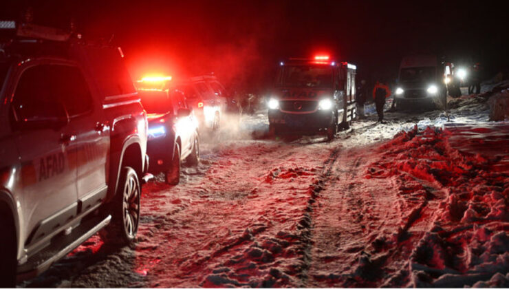 Kayseri’de Elektrik Arızasına Giden 3 İşçi Dağda Mahsur Kaldı, Kurtarıldılar