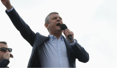 Özgür Özel’den Kocaeli’de ‘Millet İdaresi’ Vurgusu: Emekliye ve Asgari Ücrete Çözüm Vaadi