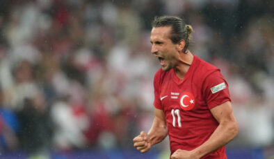 Yusuf Yazıcı’dan Gol Şov! Olympiakos, Panetolikos’u 2-0 Mağlup Etti, Liderliğe Yükseldi