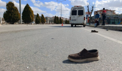 Karaman’da Feci Kaza: Minibüsün Çarptığı Yaya 32 Metre Uzağa Savruldu, Hayatını Kaybetti