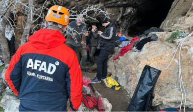İzmir’de Mağara Kurtarma Operasyonu: Araştırma İçin Girdikleri Mağarada Çukura Düşen Kişi İçin Çalışmalar Sürüyor