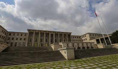 TBMM’ye İlginç Talepler Yağdı: Astroloji Bölümü, Yapay Zeka ile Yargılama ve Daha Fazlası Gündemde