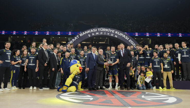 Fenerbahçe Beko, Ziraat Türkiye Kupası’nı Kaldırdı: Şampiyonluk Tarık Biberovic’in MVP Performansıyla Geldi