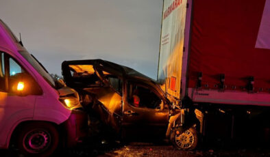 Anadolu Otoyolu’nda Zincirleme Kaza: Ankara Yönü Ulaşıma Kapandı, 7 Yaralı