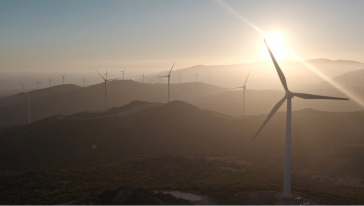 Türkiye’nin Elektrik Kurulu Gücü Ocak’ta Yükseldi: Yenilenebilir Enerji Payı Artıyor