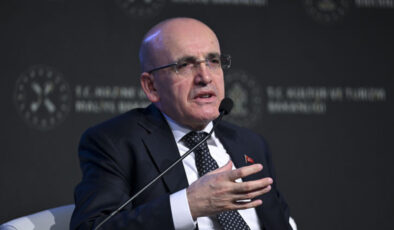 Bakan Şimşek’ten Vergi Haftası Mesajları: Mali Disiplin Vurgusu ve Gelecek Hedefleri