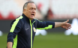 Dick Advocaat Curaçao’dan Ayrıldı: Aile Önceliği ve Dünya Kupası Hayali