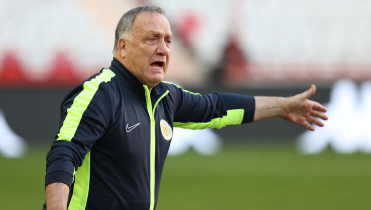 Dick Advocaat Curaçao’dan Ayrıldı: Aile Önceliği ve Dünya Kupası Hayali