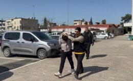 Adana’da Yol Verme Kavgası Kanlı Bitti: Suriyeli Genç Hayatını Kaybetti, 3 Şüpheli Tutuklandı