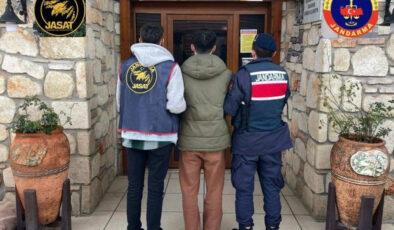 Antalya’da Dev Operasyon: Çeşitli Suçlardan Aranan 643 Kişi Yakalandı, Çok Sayıda Kaçak Madde Ele Geçirildi