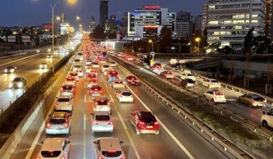 İstanbul’da İftar Öncesi Trafik Yoğunluğu Yüzde 83’e Ulaştı: İşte Yoğunluk Yaşanan Bölgeler
