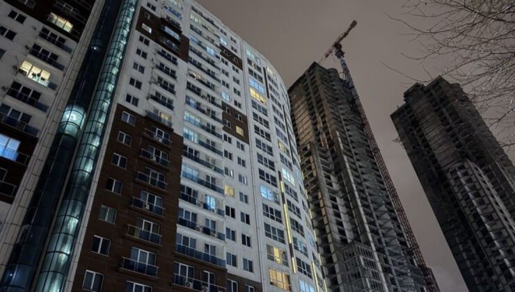 Esenyurt’ta Rezidansta Korkunç Olay: İki Kişi Ölü Bulundu, Çok Sayıda Suç Kaydı Çıktı