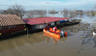 Edirne’de Sel Alarmı: Nehirler Taştı, Tahliyeler Yapıldı, Kurtarma Çalışmaları Devam Ediyor