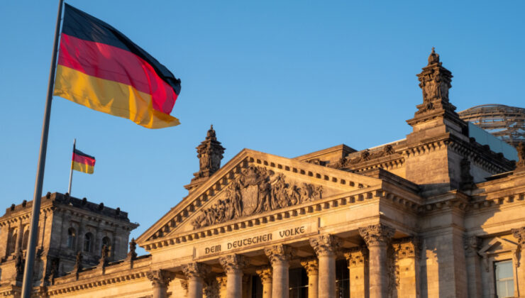 Alman Ekonomisi 2025’in Son Çeyreğinde Büyüdü, 2026 İçin Umutlar Yükseliyor