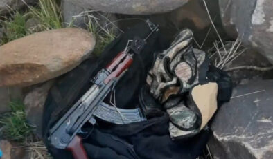 Şanlıurfa’da Silah Kaçakçılığı Operasyonu: Volkanik Taşlar Arasında Cephanelik Bulundu, 8 Gözaltı