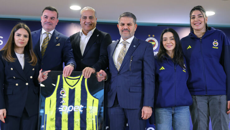 Fenerbahçe Opet Kadın Basketbol Takımı’na SMS Grup’tan Forma Sırt Sponsorluğu Desteği