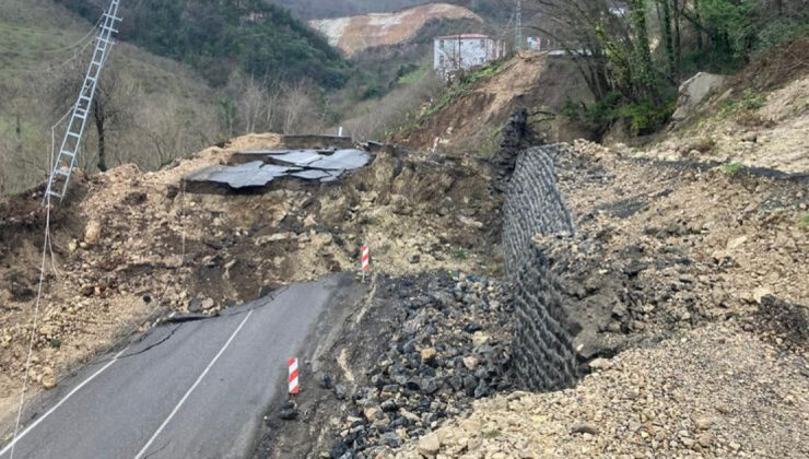 Ordu-Tokat Karayolu’nda Heyelan: 300 Metrelik Bölüm Çöktü, Ulaşım Durdu