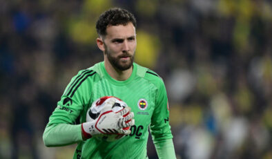 Fenerbahçe’nin Genç Kalecisi Tarık Çetin’den Nottingham Forest Maçı Değerlendirmesi: ‘Taraftarımız Hiç Susmadı’