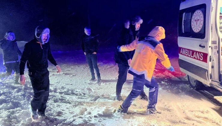 Sivas Gürün’de Karla Mücadele Zaferi: Tipide Mahsur Kalan 4 İşçi 7 Saat Sonra Kurtarıldı