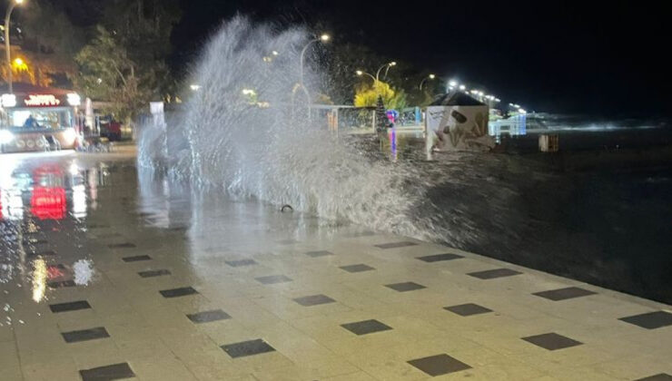 Sinop’ta Fırtına Uyarısı: Motosiklet ve Elektrikli Scooter Kullanımı Yasaklandı