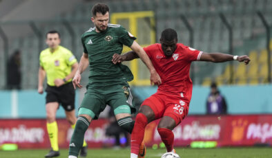 Esenler Erokspor Boluspor’u 2-0 Mağlup Ederek Liderliğe Yükseldi: Maç Özeti ve Analizi