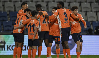 Başakşehir, Konyaspor’u 2-0 Mağlup Etti: Selke’den Duble, Avrupa Yarışı Kızıştı