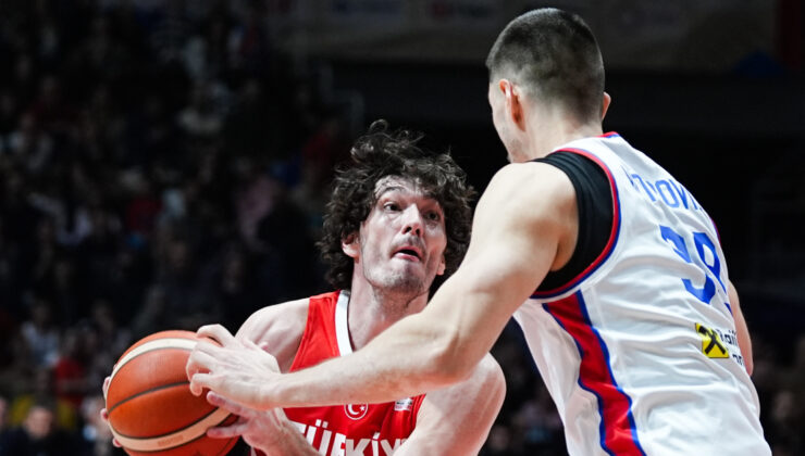 A Milli Erkek Basketbol Takımı, Sırbistan’ı Deplasmanda Devirdi, Dünya Kupası Yolunda Liderliğini Sürdürdü