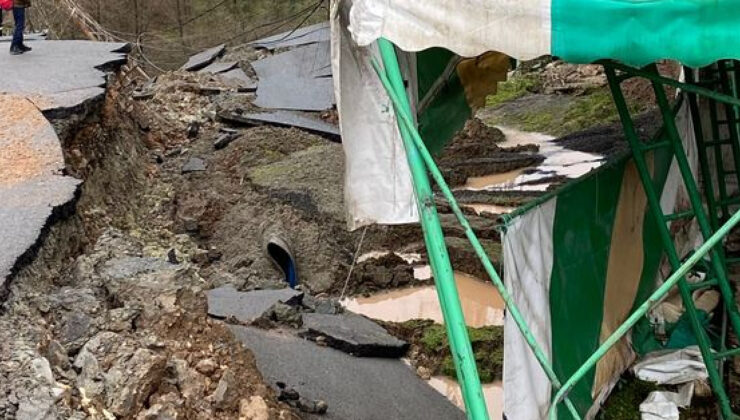 Ordu Fatsa’da Heyelan: 2 Ev ve Spor Tesisi Yıkıldı, Tehlike Altındaki Yapılar Tahliye Edildi