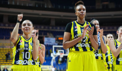 Fenerbahçe Opet, Nesibe Aydın’ı Farklı Geçerek Liderliğini Sürdürdü; Hatay’da Yaşanan Acı Olayla Duygular Birleşti