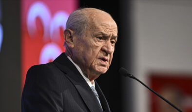Bahçeli’den Gençlere Çağrı: Türk-İslam Ülküsü ve Yeni Yüzyıla Hazırlık